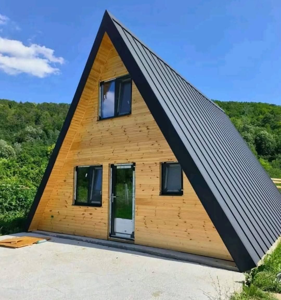 Casă A-Frame pe două niveluri